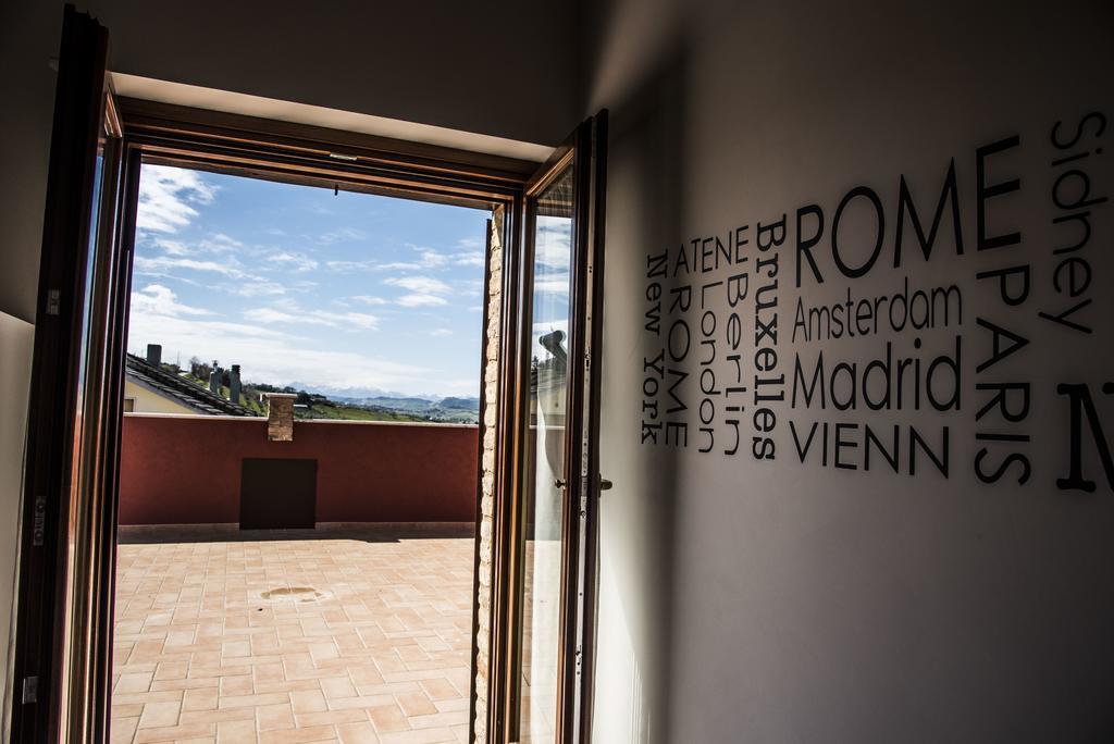 Dimora Rosso Piceno Bed and Breakfast Offida Rum bild